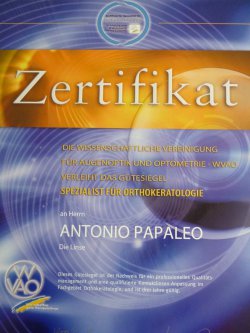Antonio Papaleo zertifizierter Spezialist für Orthokeratologie